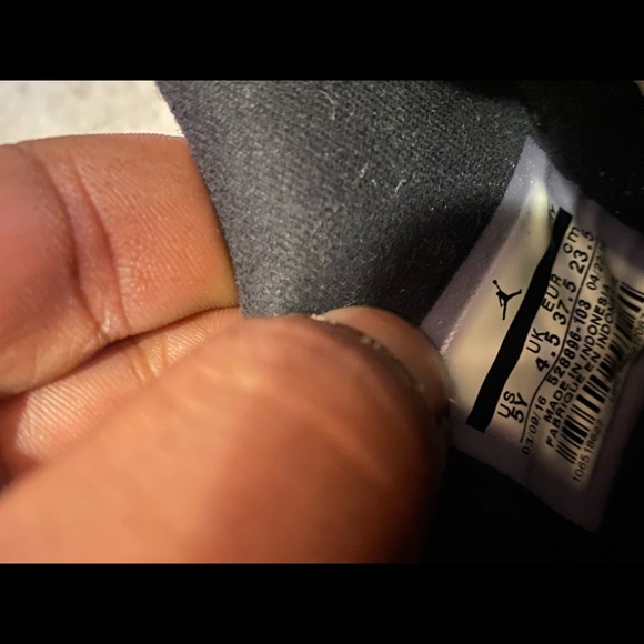 Retro 12 white and gold size 5y - Picture 7 of 7